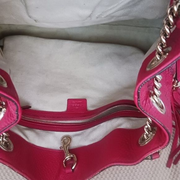 Authentic Gucci - Picture 4 of 9